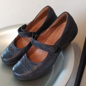 Structurees Clarks Women's Flats🔥🔥